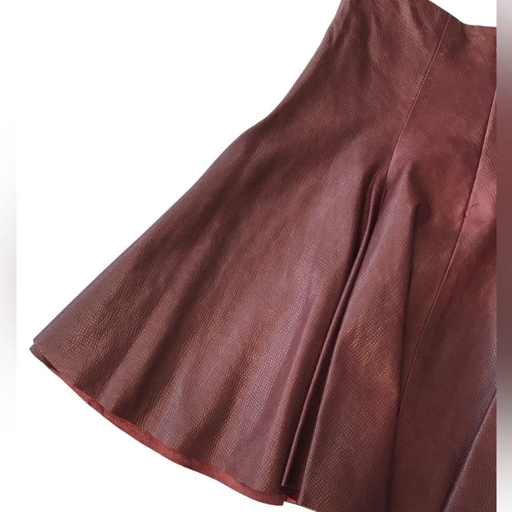 CUSHNIE ET OCHS***Burgundy Leather Skater Skirt***US 4 $1895 - Picture 5 of 6